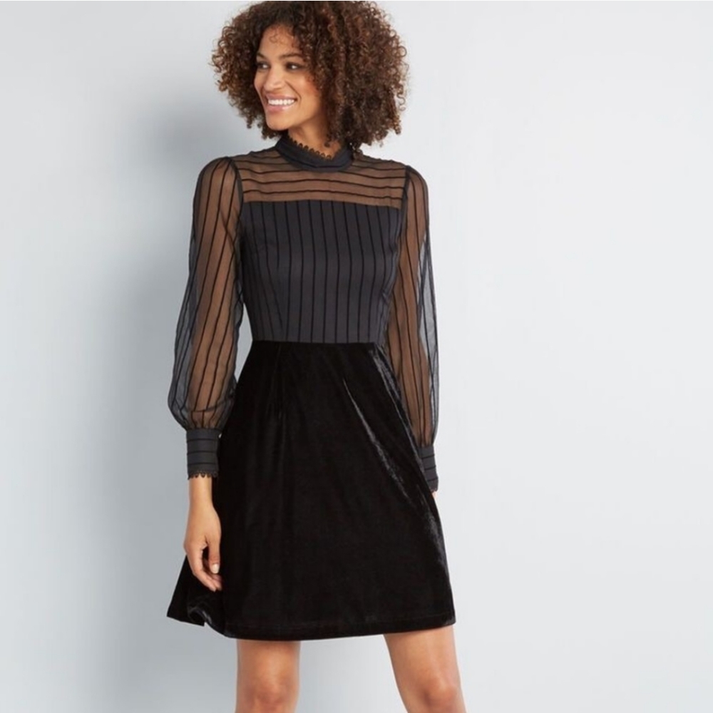Modcloth Divine & Conquer Velvet Sheer Dress Size 4 NWOT